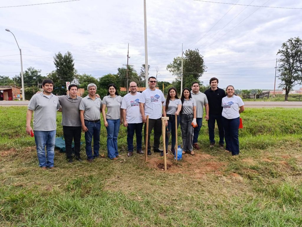 La FCSPyH deja huellas verdes en Coronel Oviedo. La FCSPyH deja huellas verdes en Coronel Oviedo.